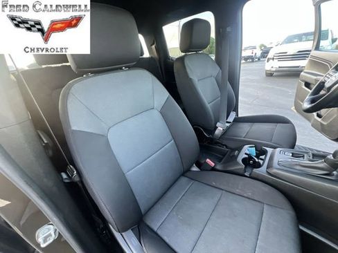 Used 2023 Chevrolet Colorado W/T RWD image 33