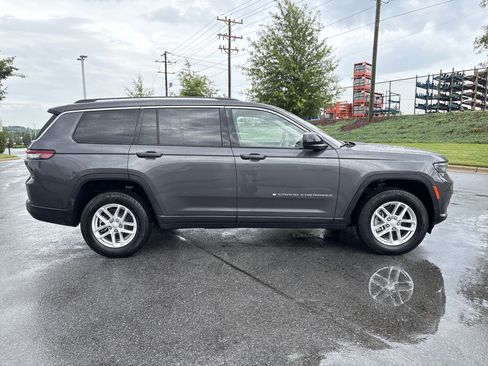 Used 2023 Jeep Grand Cherokee L Laredo AWD/4WD image 10