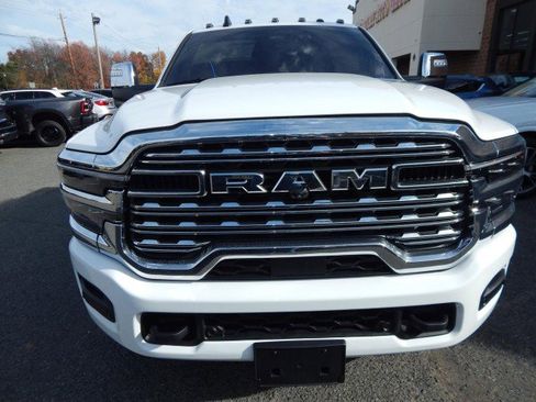 Used 2025 RAM 3500 Limited image 3