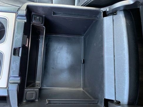 Used 2018 GMC Sierra 3500 Denali image 39