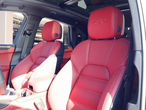 New 2026 Porsche Macan GTS image 5