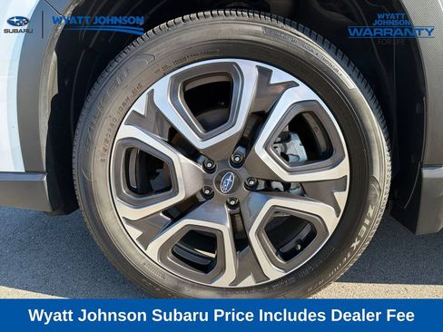 Used 2025 Subaru Ascent Touring AWD/4WD image 3