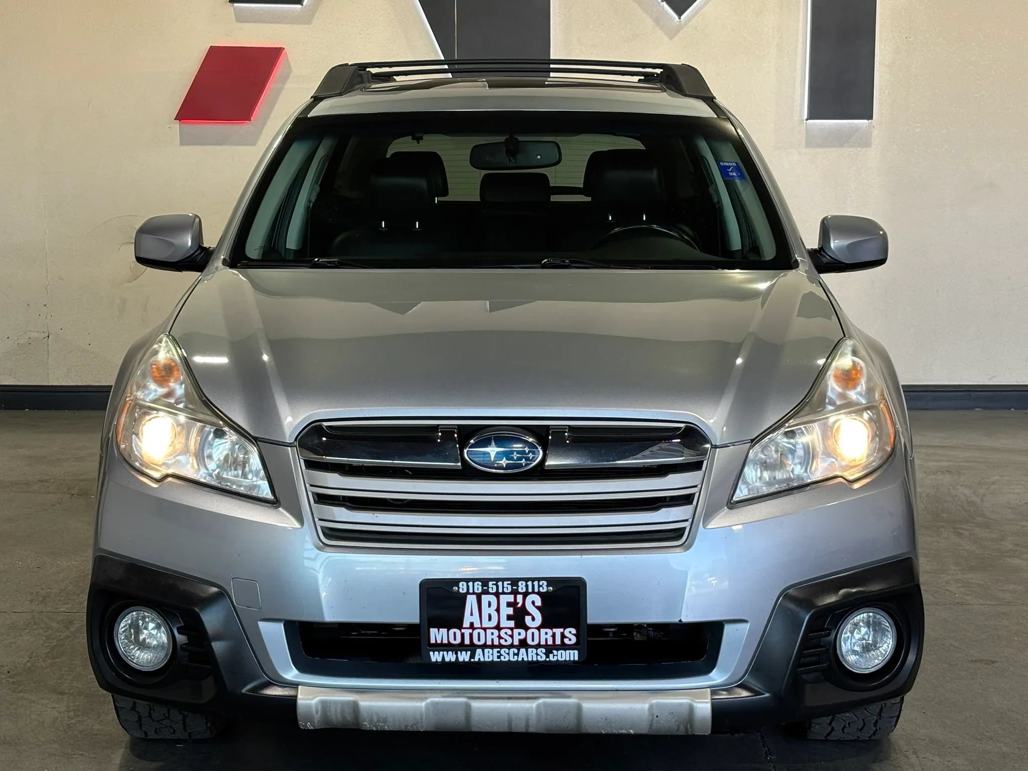 Used 2013 Subaru Outback 2.5i Limited w/ Moonroof Pkg AWD/4WD image 3