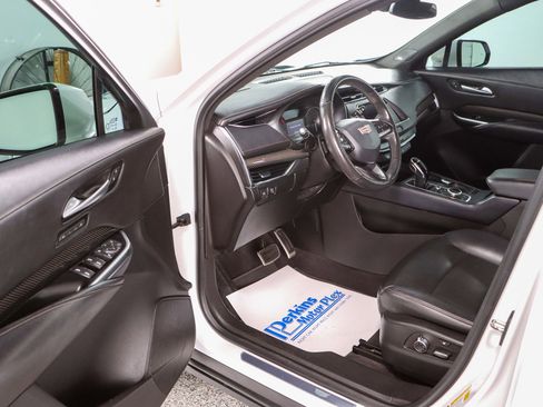 Used 2023 Cadillac XT4 Sport w/ Sun And Sound Package image 3