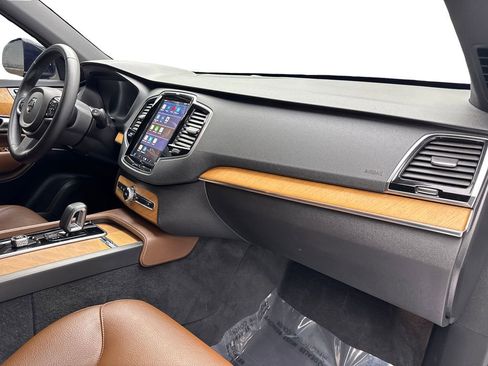 Used 2023 Volvo XC90 B6 Plus image 57