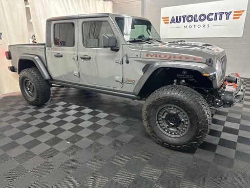 Used 2022 Jeep Gladiator Mojave w/ Cold Weather Group AWD/4WD image 2