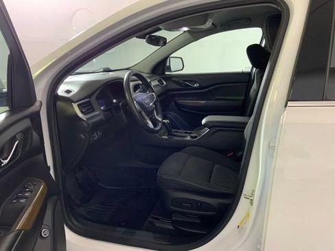 Used 2018 GMC Acadia SLE w/ Driver Alert Package I AWD/4WD image 15