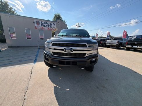 Used 2019 Ford F150 Platinum w/ Equipment Group 701A Luxury AWD/4WD image 4