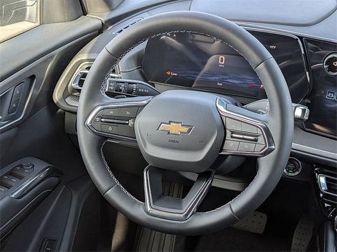 New 2026 Chevrolet Traverse LT image 16