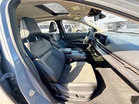 Used 2023 Nissan Ariya FWD image 33