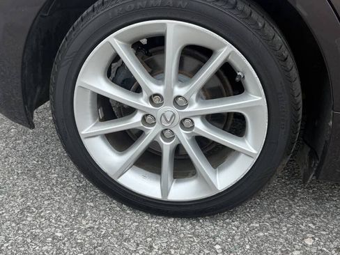 Used 2013 Lexus CT 200h FWD image 2