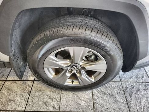 Used 2024 Toyota RAV4 XLE FWD image 10