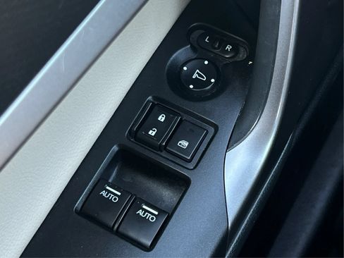 Used 2017 Honda Accord EX-L image 45