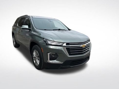 Used 2023 Chevrolet Traverse LT image 8