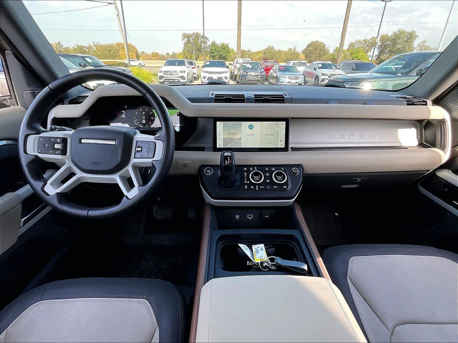 Used 2024 Land Rover Defender 110 X-Dynamic SE AWD/4WD image 16