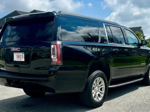 Used 2019 GMC Yukon XL SLE AWD/4WD image 7