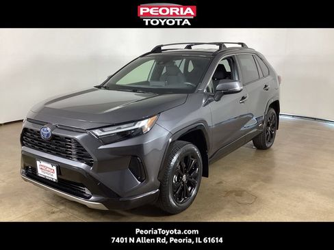 Used 2024 Toyota RAV4 SE AWD/4WD image 1