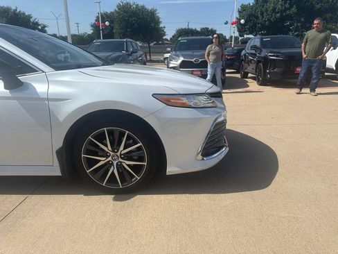 Used 2023 Toyota Camry XLE FWD image 8
