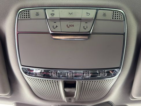 Used 2018 Mercedes-Benz S 560 Sedan image 35