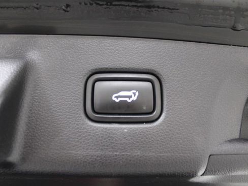 Used 2021 Hyundai Palisade SEL w/ Premium Package image 13