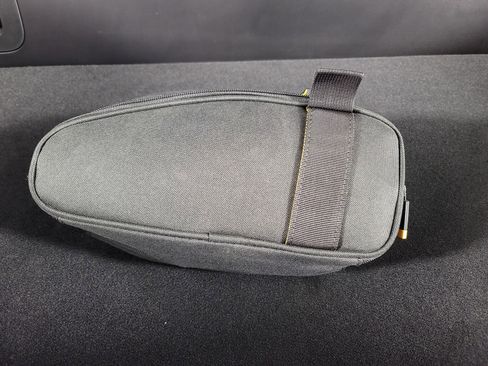 Used 2025 Rivian R1T Adventure image 32