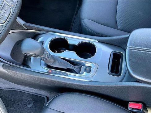 Used 2024 Chevrolet Malibu LT FWD image 17