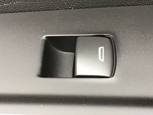 New 2025 Chevrolet Silverado 1500 Custom image 17