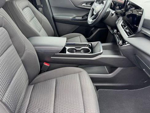 Used 2025 Chevrolet Equinox LT FWD image 7