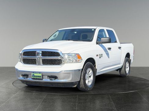 Used 2023 RAM 1500 Classic SLT w/ Protection Group AWD/4WD image 3