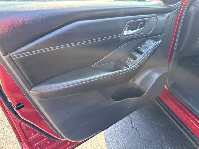 Used 2026 Nissan Rogue SV w/ SV Premium Package AWD/4WD image 12