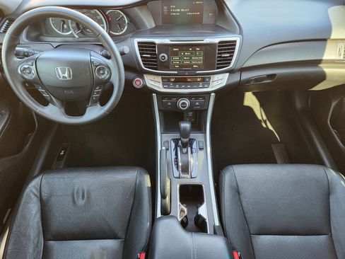 Used 2015 Honda Accord Touring image 26