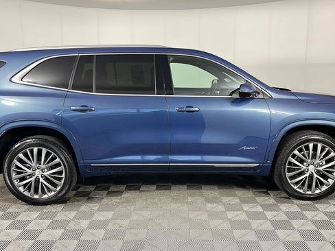Used 2025 Buick Enclave Avenir w/ LPO, Floor Liner Package AWD/4WD image 20