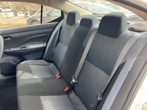 Used 2025 Nissan Versa SV image 33