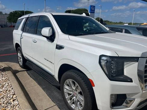 Used 2021 GMC Yukon SLT w/ SLT Luxury Plus Package RWD image 3
