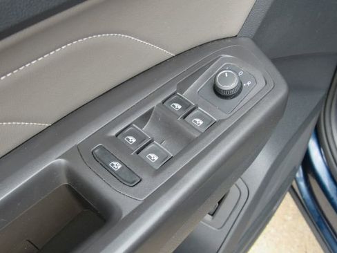 Used 2022 Volkswagen Atlas SEL R-Line image 33