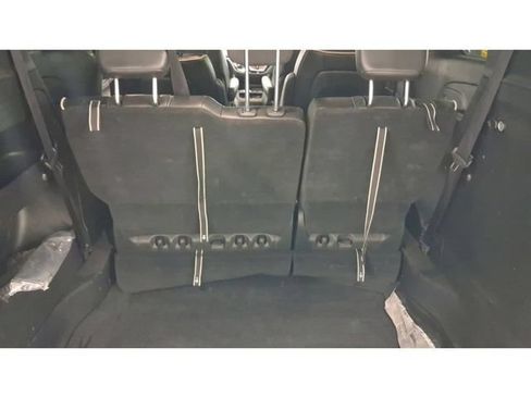 Used 2025 Chrysler Pacifica Limited FWD image 19