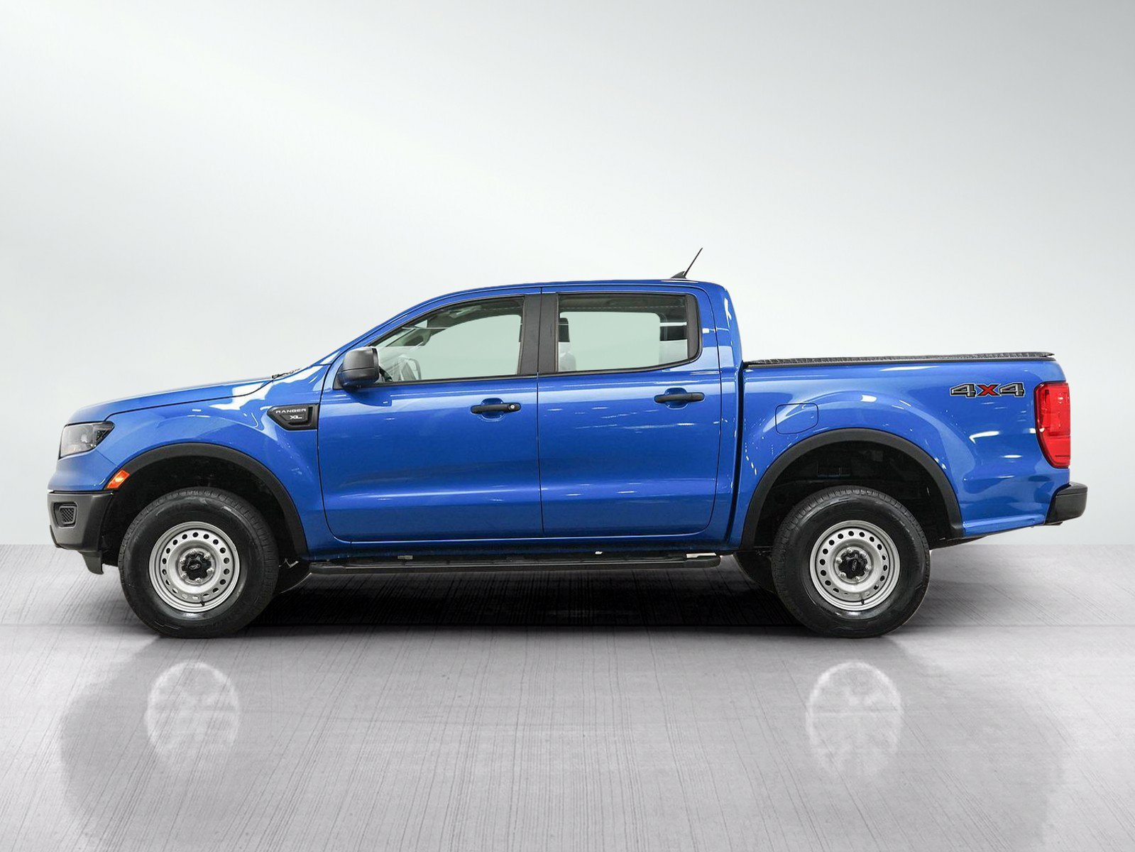 Used 2023 Ford Ranger XL w/ Bed Utility Package AWD/4WD image 2