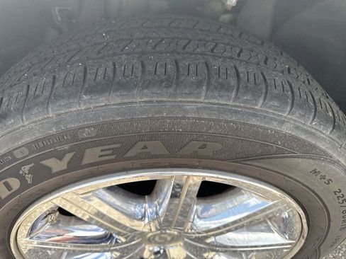Used 2008 Chrysler 300 Touring RWD image 8