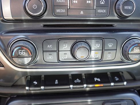 Used 2015 Chevrolet Silverado 2500 LTZ image 27