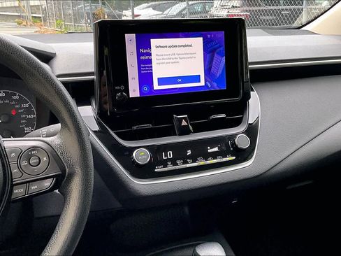 Used 2023 Toyota Corolla LE w/ LE Convenience Package FWD image 7