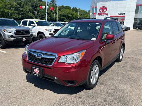 Used 2015 Subaru Forester 2.5i Premium w/ All-Weather Package AWD/4WD image 3