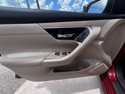 Used 2015 Nissan Altima 2.5 SL w/ Technology Package FWD image 17