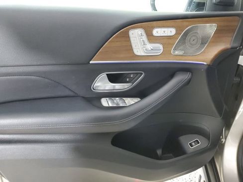Used 2022 Mercedes-Benz GLS 450 4MATIC image 15