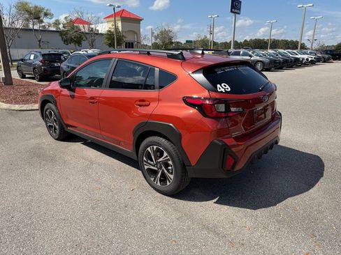 Used 2025 Subaru Crosstrek 2.0i Premium image 8
