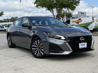 Used 2025 Nissan Altima 2.5 SV video 2