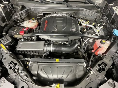 Used 2020 Alfa Romeo Stelvio image 25