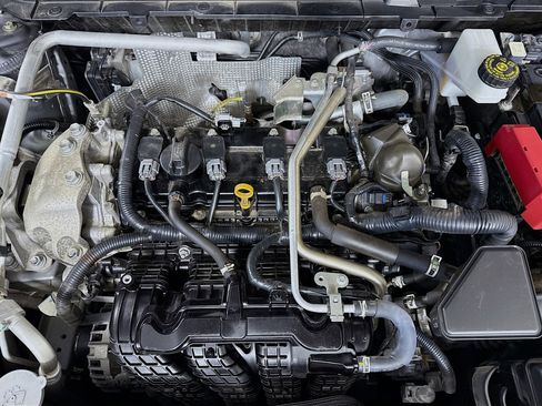 Used 2022 Mitsubishi Outlander SE image 39