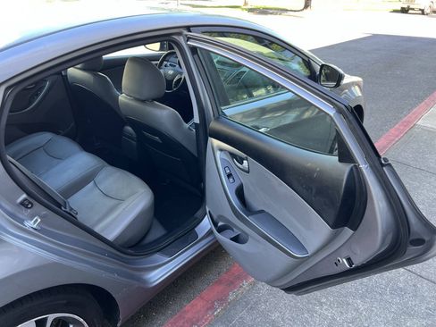 Used 2014 Hyundai Elantra Limited FWD image 13
