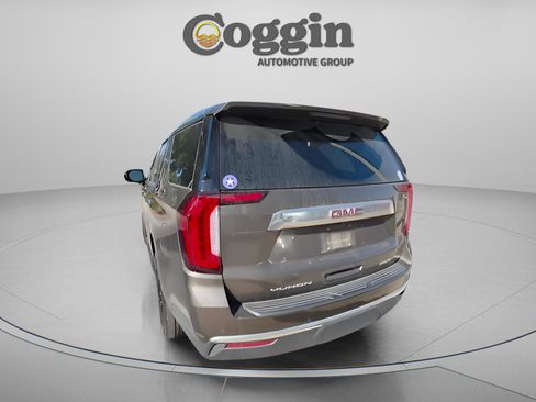 Used 2021 GMC Yukon SLT w/ SLT Premium Package image 10