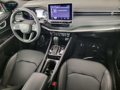 Used 2023 Jeep Compass Limited AWD/4WD image 34